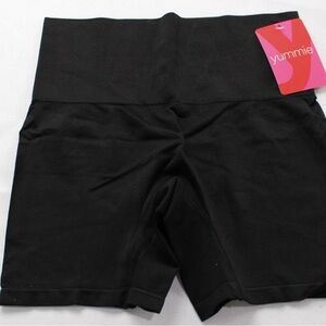 NWT Yummie Woman’s Shapewear Black Shorts (L-XL)